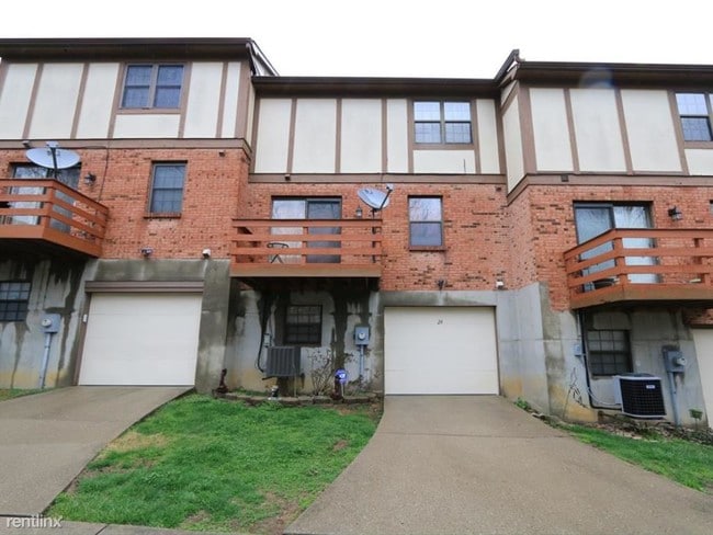 Building Photo - 3 br, 2.5 bath Condo - 2677  Montana Avenue
