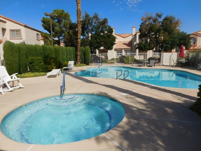 Building Photo - Gorgeous 3 bedroom condo with a 2 car garage! Tons of upgrades*Southwest*Gated community*