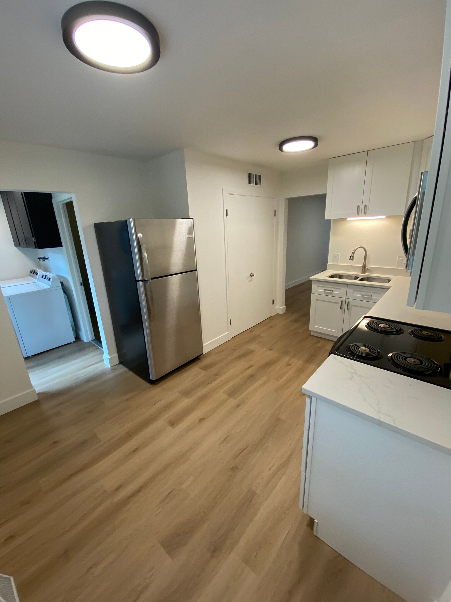 kitchen - 1108 Constitution Ave