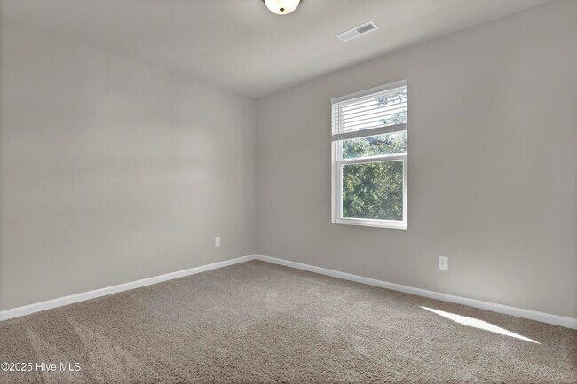 Building Photo - 201 Bungalow Rd