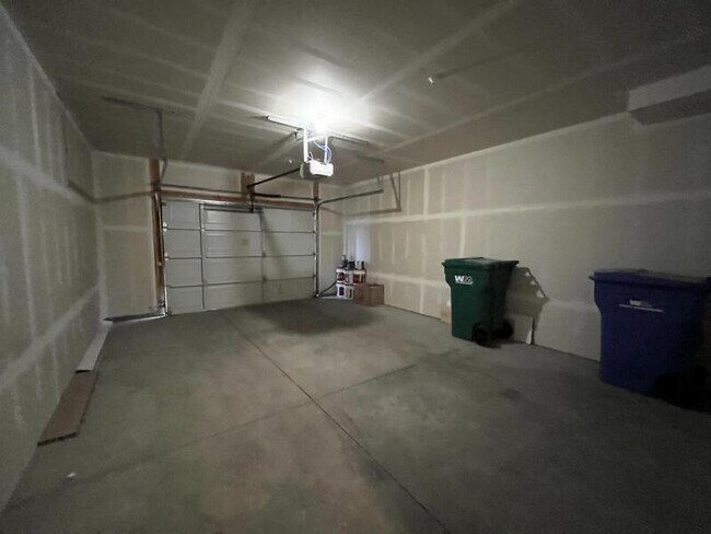 Building Photo - 13084 S Tortola Dr