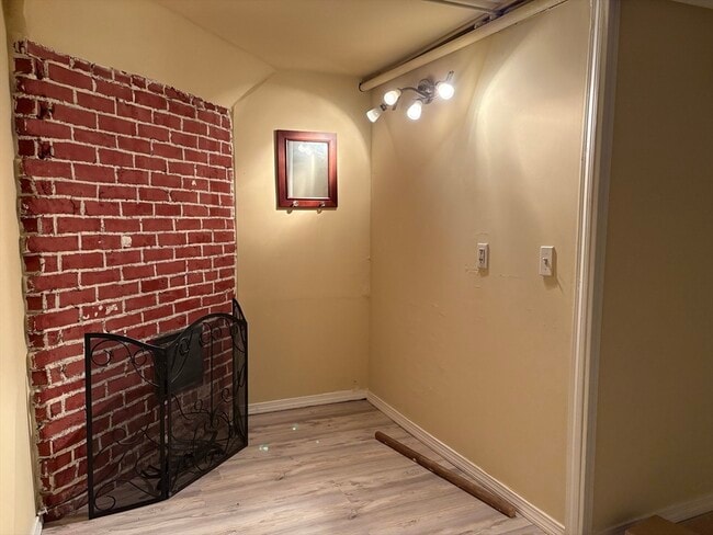 Building Photo - 57 Coburn Ave