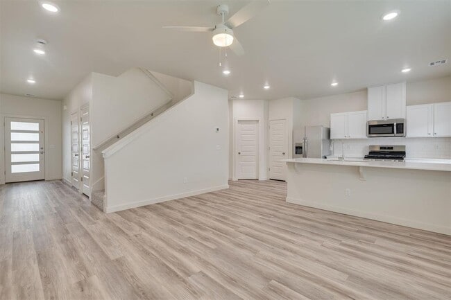 Building Photo - 8909 NW 109th St