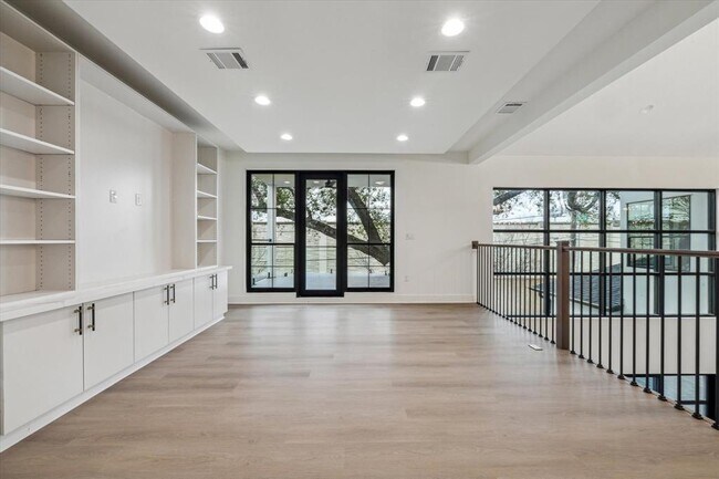 Building Photo - 5513 Pagewood Ln