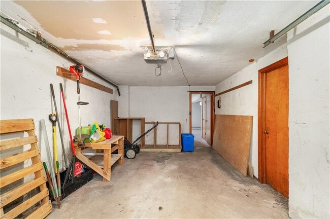 Building Photo - 51 Ambrose St