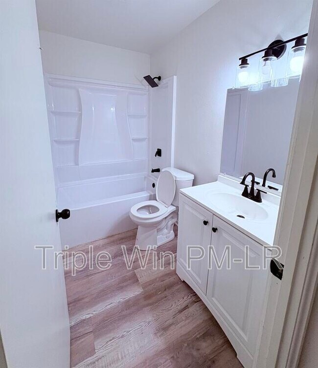 Building Photo - 76 S Meadowcliff Dr