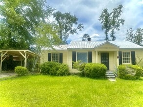 Building Photo - 1604 Garland Pl