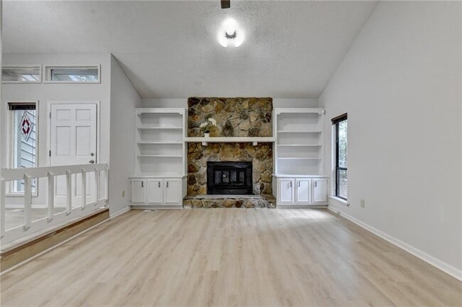 Building Photo - 5100 Forest Mist Dr