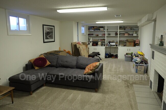 Building Photo - 1803 17th Ave