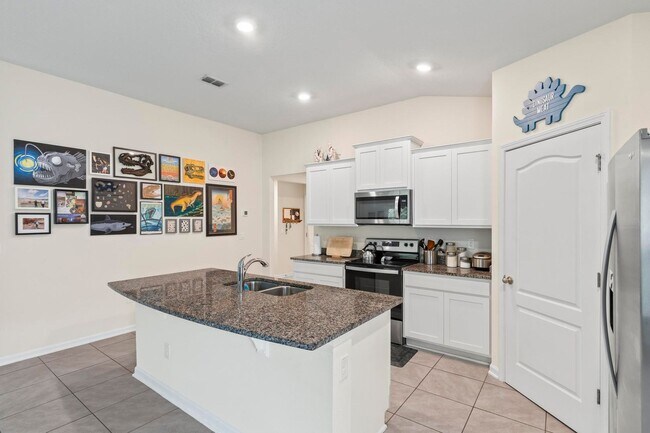 Building Photo - Sawmill Creek 4 bedroom!