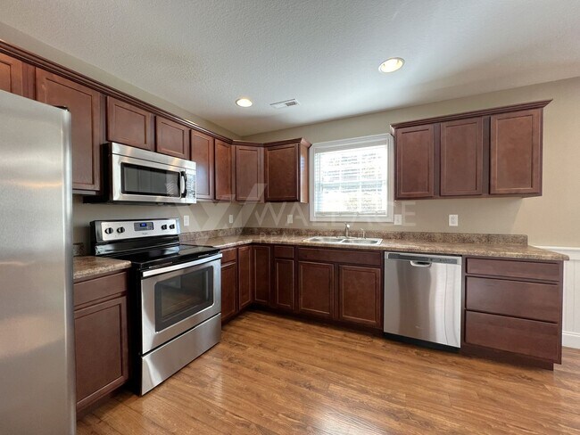 Building Photo - BEAUTIFUL 3 BEDROOM HOME IN CLEAR SPRING P...