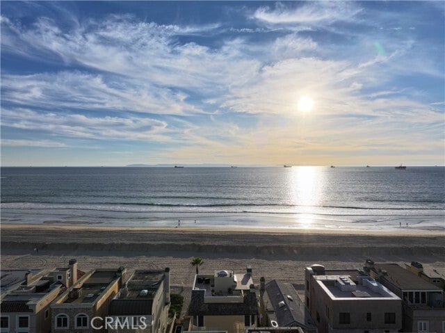 Building Photo - 72 Surfside Ave.