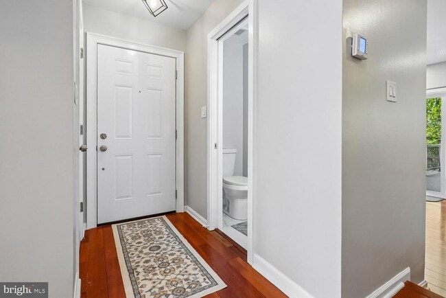 Building Photo - 6608 Westbury Oaks Ct