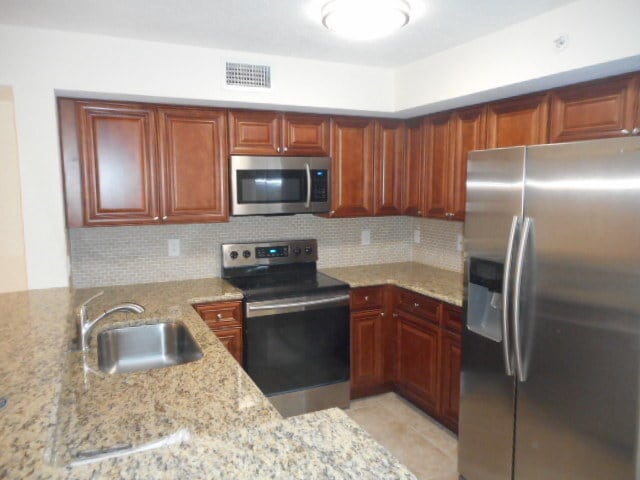 Building Photo - 1st Floor Unit overlooking the Preserve- 2/2 Condo in the Enclave