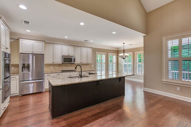 Building Photo - Elevated Home in The Club at Legends Oaks Plantation