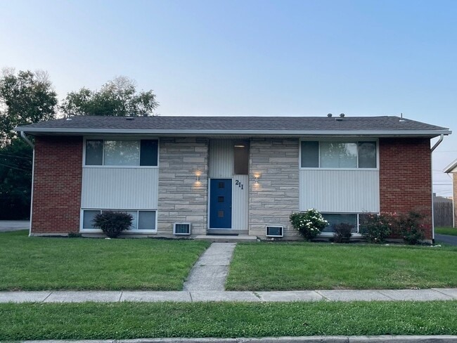 Building Photo - 211 S Tionda Dr