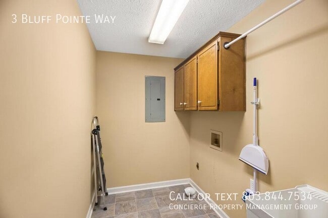 Building Photo - 3 Bluff Pointe Way