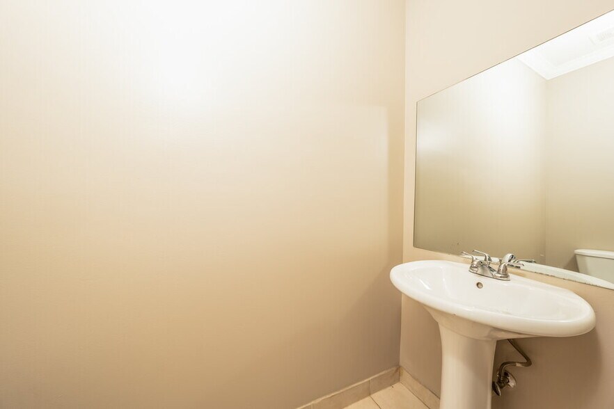 Building Photo - 424 Rainbow Springs Terrace
