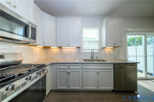 Building Photo - 10637 Pink Lily Ln