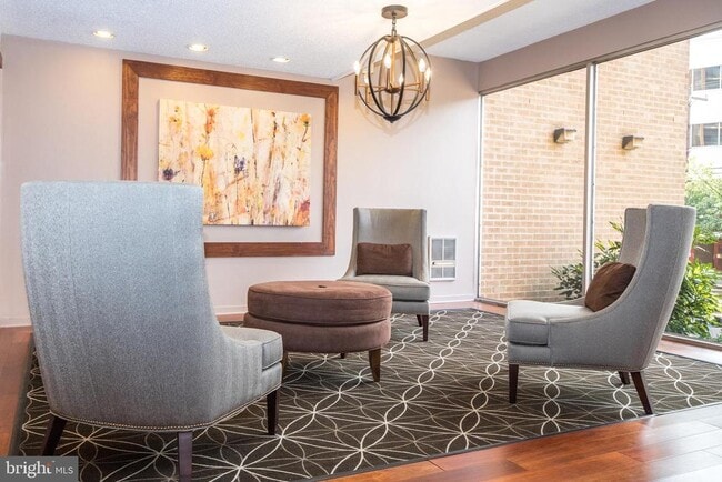 Building Photo - 100 West Ave