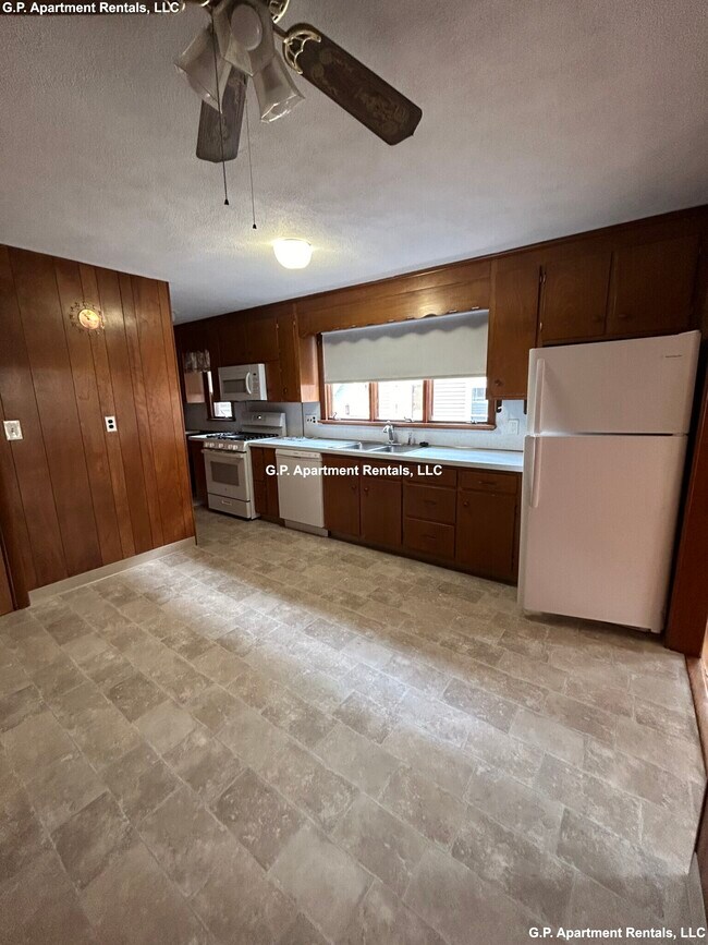 Building Photo - 91 Swan St