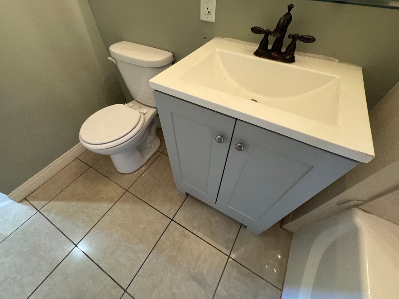 Building Photo - 488 E Ocean Blvd