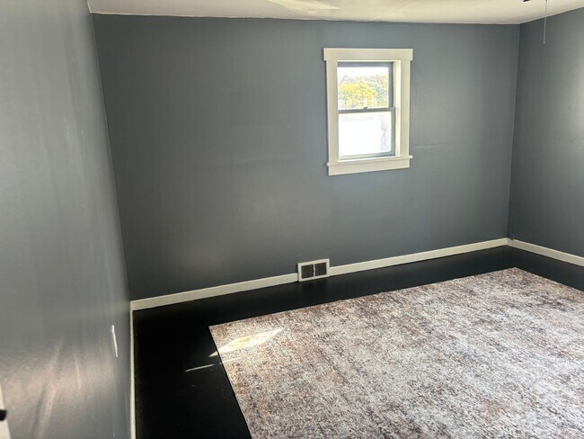 Building Photo - 208-210-210 McClure St