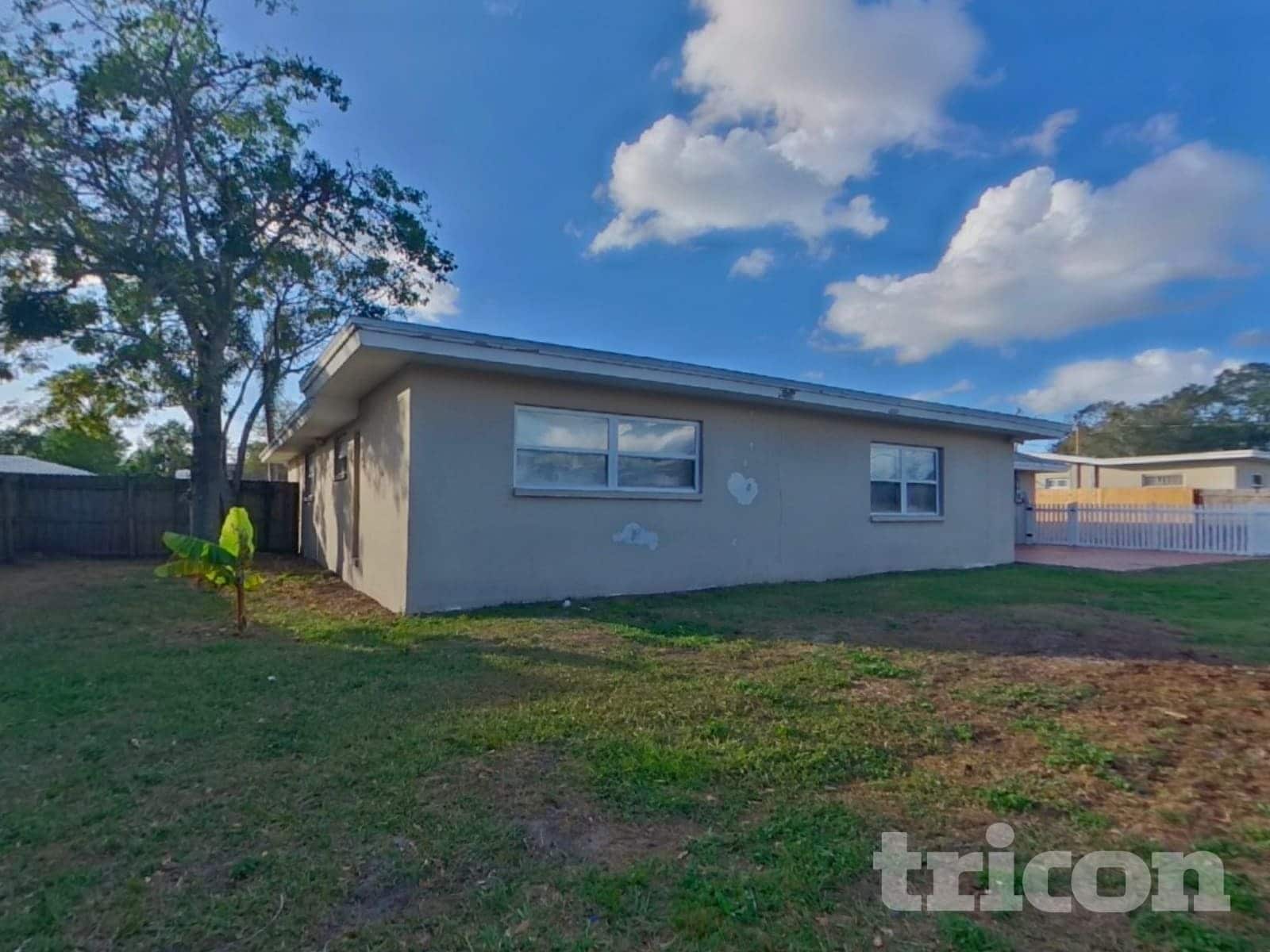 Building Photo - 1337 Hamlin Dr