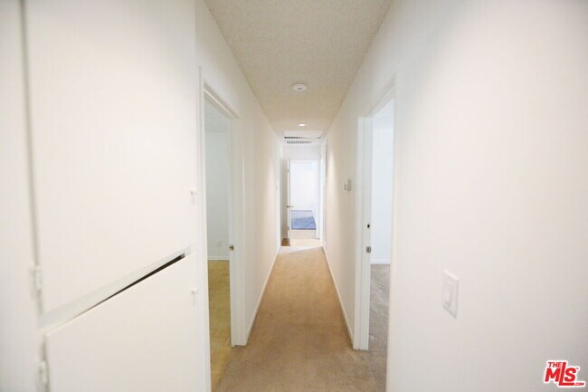 Building Photo - 7309 Asman Ave
