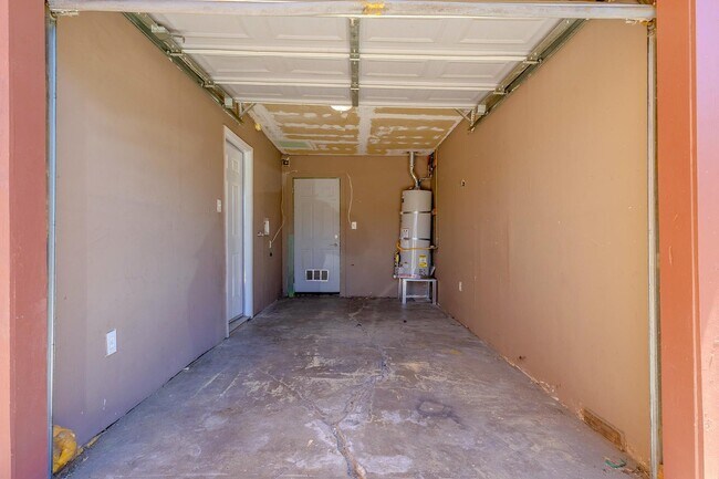 Building Photo - 1112 S El Dorado St