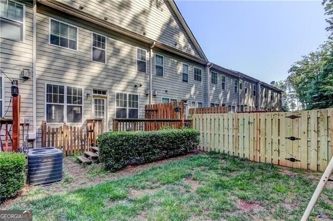 Building Photo - 1754 Oak Brook Ln NW