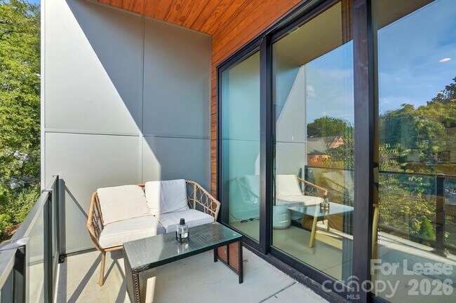 Building Photo - 1003 Zinc Ln