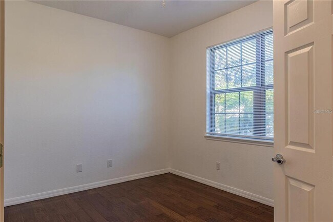 Building Photo - 519 Cadiz Dr