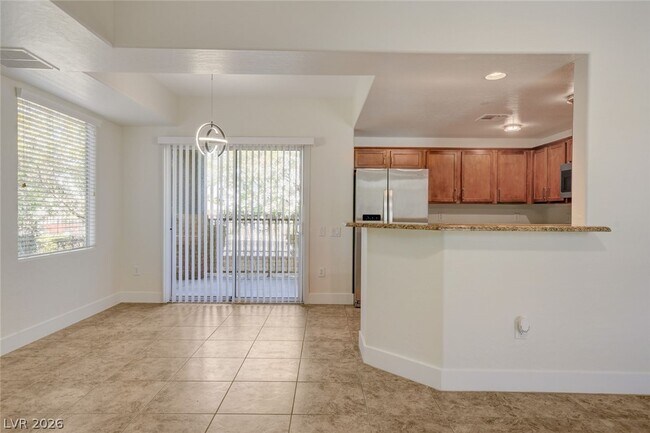 Building Photo - 6868 Sky Pointe Dr