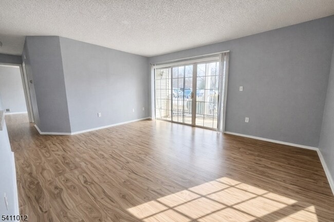 Building Photo - 215 Rachel Ct