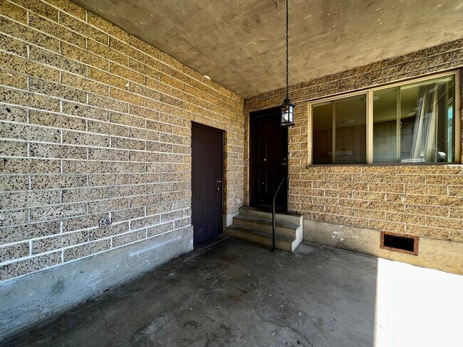 Building Photo - 216 Crocker Ln