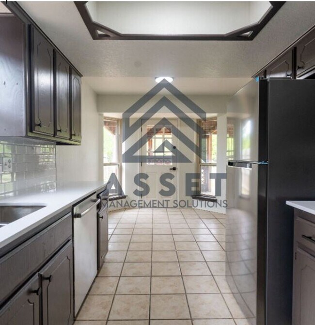 Building Photo - 4 Bedroom Rent to Own Home Available!