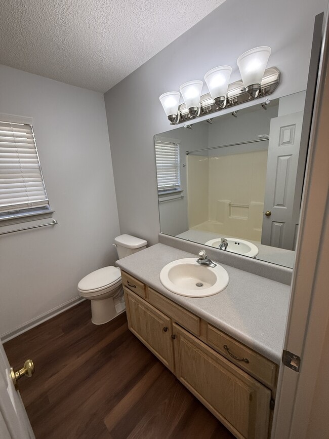 Building Photo - 1008 Old Oatland Island Rd