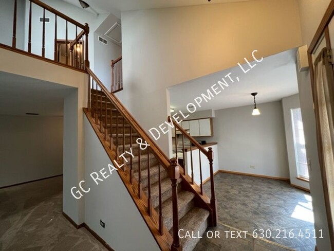 Building Photo - 1077 Stillwater Rd