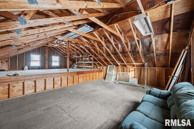 Building Photo - 1916 33rd St