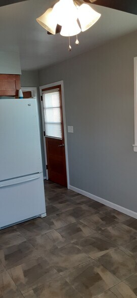 Building Photo - 22 Hanifin Ave