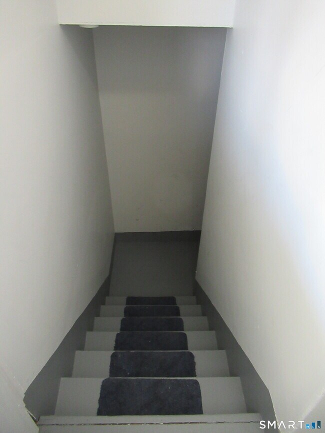 Building Photo - 81 Jetland St
