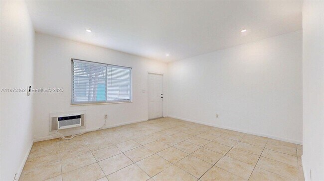 Building Photo - 2499 SW 27th St