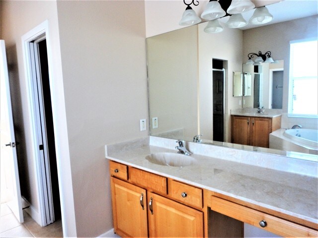 Building Photo - 6405 Oyster Island Cove