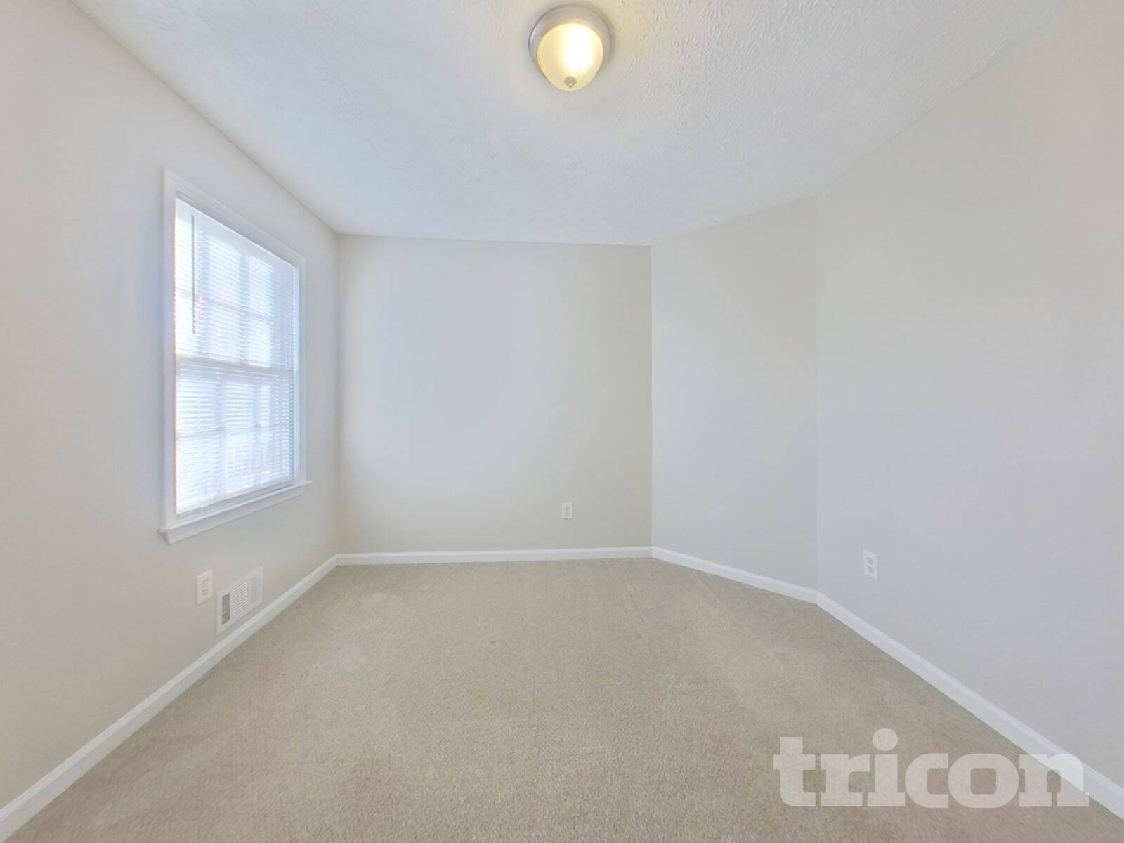 Building Photo - 117 Normas Way