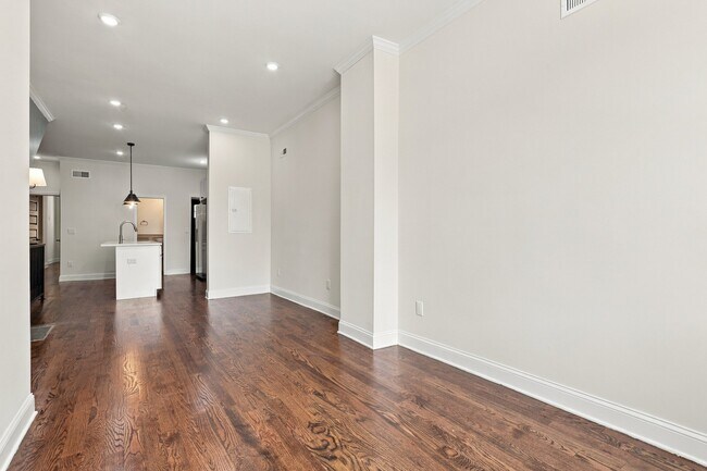 Building Photo - 2434 N 33rd St