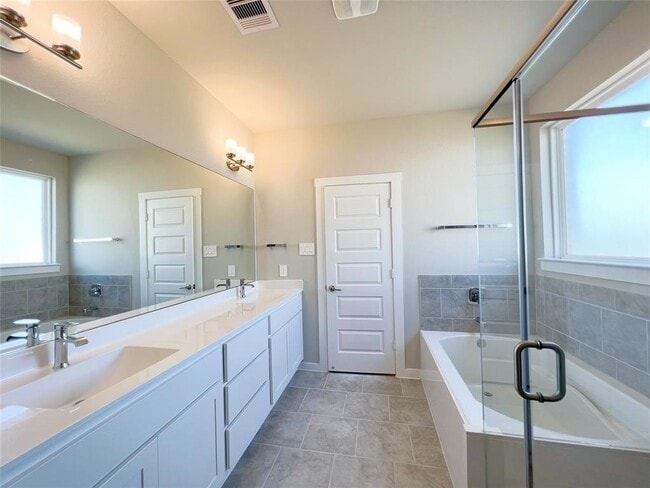 Building Photo - 3414 Royal Elk Ct