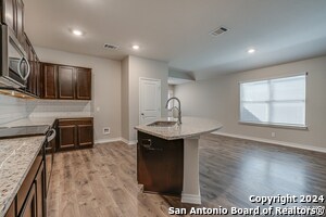 Building Photo - 422 Sabine River