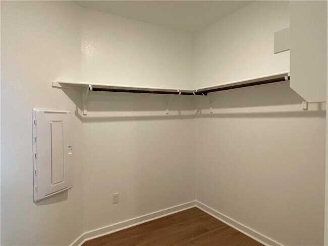 Building Photo - 305 Peace Pipe Way
