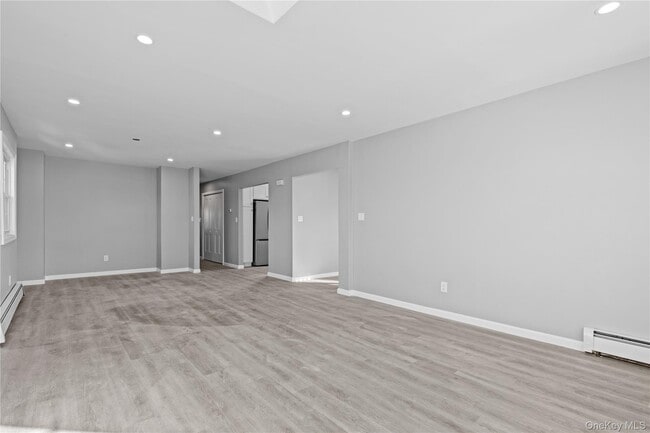 Building Photo - 310 Lindell Blvd